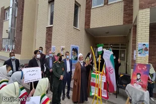 زنگ روز قدس در آموزشگاه ابتدایی حاج محمدرضا نصرتی نهاوند نواخته شد