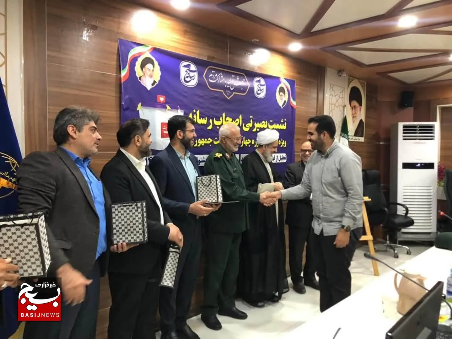 تقدیر از خبرنگار خبرگزاری بسیج در مراسم برترین‌های جام رسانه امید کشور