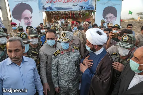 بازدید سرلشکر باقری از مناطق راهیان نور