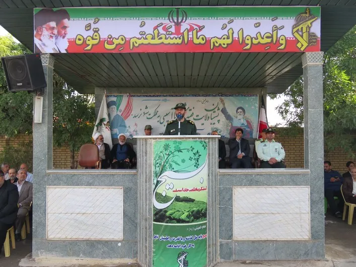 دشمن به دنبال تصرف کردن افکار و اعتقادات است