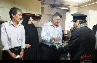 دیدار خادمان رضوی با خانواده اولین اهدکننده عضو سال 98 در همدان