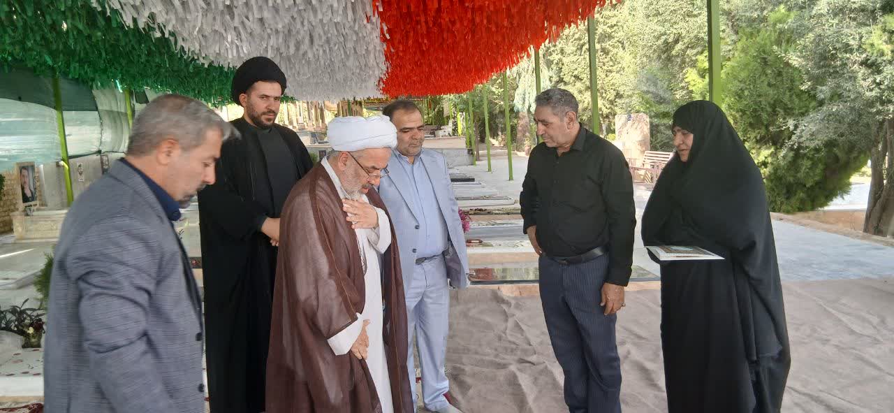 ستاره ای که در آسمان ولایت جاودانه شد/مرثیه کربلا در کلام مادر شهید