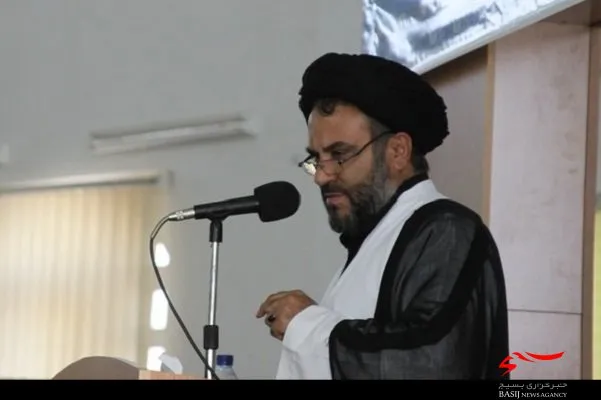 تقابل ایران و آمریکا تقابل تاریخی حق و باطل است