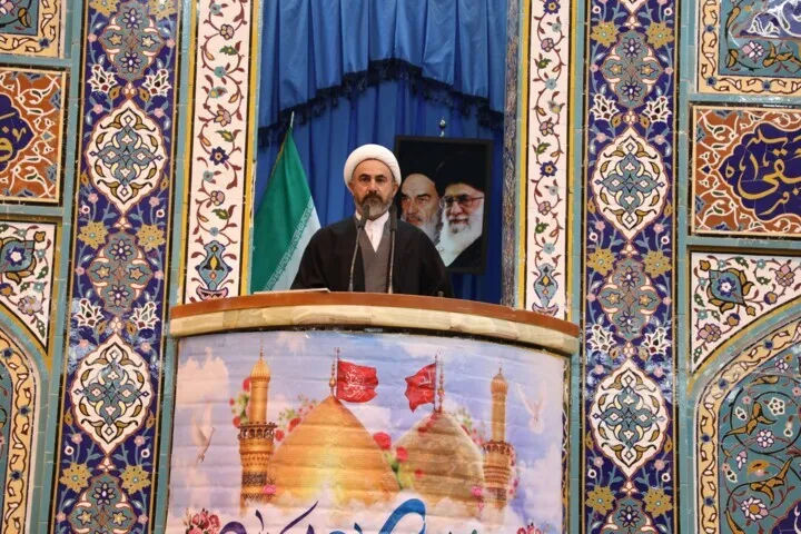 امام جمعه ایلام: کمر فتنه آمریکایی با بصیرت مردم و اقتدار رهبری شکست