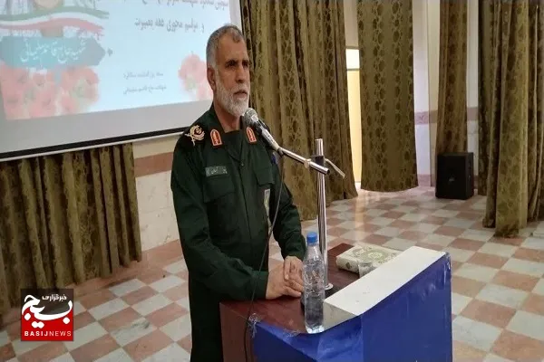 سردار سلیمانی با بصیرت و اعتقادی که داشت سردار دلها شد/قدرت ریسک پذیری و اعتقاد بالای سردار سلیمانی بود که توانست قدرت انقلاب اسلامی ایران را به جهانیان نشان دهد