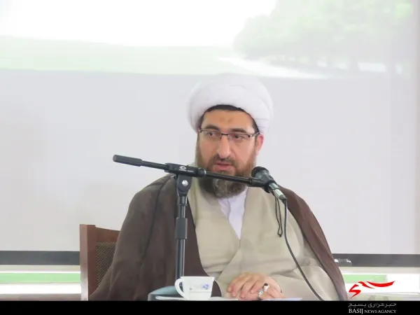 استاد مطهری جامعه را با تدابیر انقلابی خود از التقاط نجات داد
