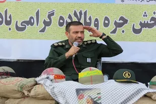شناسنامه هشت سال دفاع مقدس شهدا هستند/سپاه درکنار مردم برای حال مشکلات