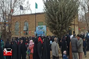 جشن بزرگ پیاده روی یک کیلومتری در شهرستان رزن برگزار شد