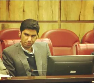 معادل&zwnj;سازی اشعار از عربی به فارسی بسیار سخت است