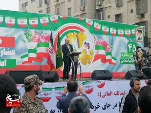 رمز موفقیت ملت ایران تبعیت از حضرت امام خمینی (ره) و رهبر انقلاب