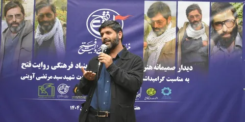 بهینه‌سازی و گویاسازی عکس‌های دفاع مقدس باید در دستور کار قرار گیرد