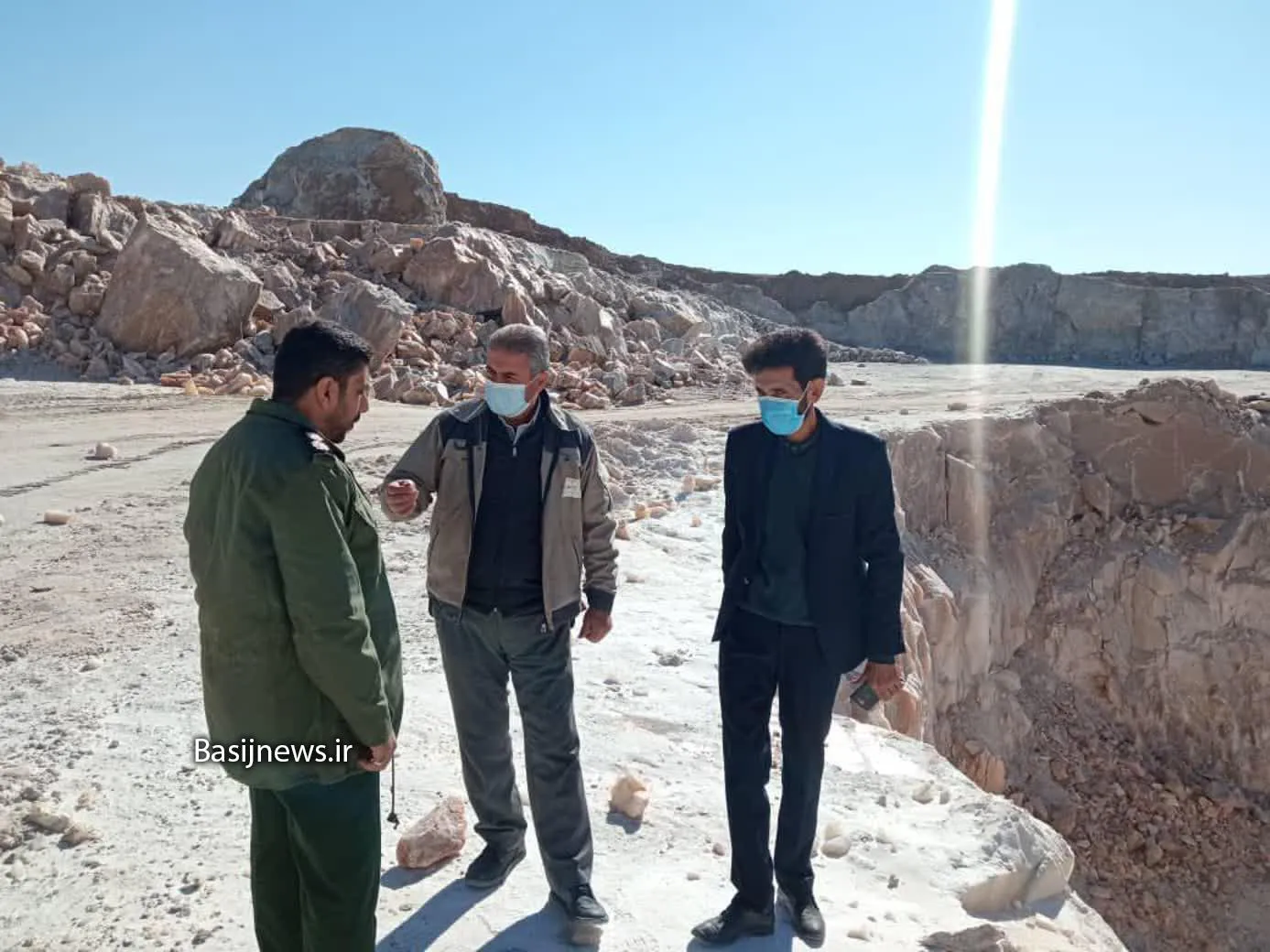 مسئول قرارگاه تولید سپاه ناحیه سمنان از معدن سیف سمنان سرکشی کرد