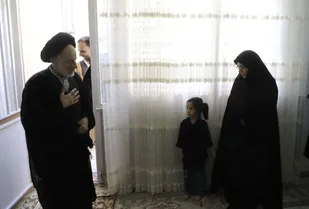 کار کارگر مومن جهاد فی سبیل الله است