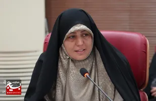 دیدار با ایثارگران در هفته دفاع مقدس اولویت کاری مسوولان باشد