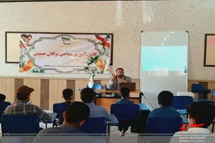 مداحی نوعی الگودادن به مخاطبان و شخصیت پردازی اجتماعی است