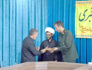 خبرنگاران افتخاری بسیج در بهاباد تجلیل شدند