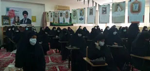 مراسم اولین سالگرد حاج قاسم در جوار شهید گمنام مدرسه علمیه حضرت فاطمه اردکان