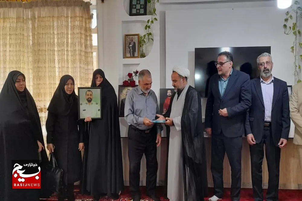 آنچه انقلاب ما را نگه داشته، تفکر شهادت است