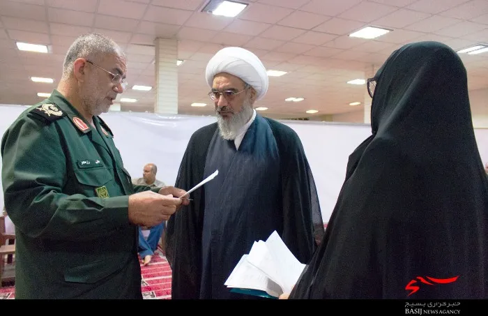 برپایی میز خدمت سپاه امام صادق (ع) در مصلی نماز جمعه + تصاویر