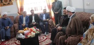دیدار استاندار سمنان با خانواده شهید یزدی در روستای دهملا شاهرود+ تصاویر