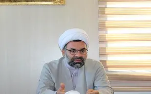 تعویض پرچم آستان امامزادگان استان سمنان همزمان با ولادت کریم اهل&zwnj;بیت