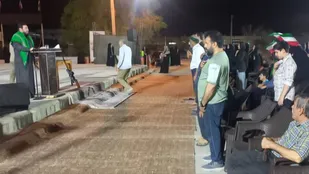 میدان داری مردم بندرهندیجان دراجتماع حماسی موج ۲۴۳