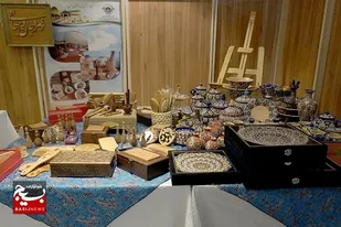 برپایی نمایشگاه محصولات مددجویان فارس در دهه فجر