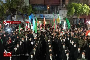 رژه شیردختران ملایری در پنجاه و هشتمین شب تجمع همبستگی
