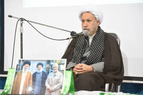 یادواره ۵ شهید روحانی در اقلید برگزار شد