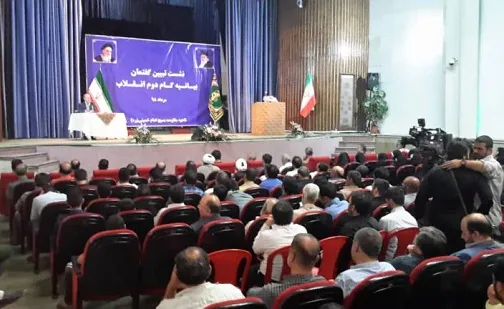 در این چهل سال، هر جا انقلابی عمل کردیم دستاوردهای عظیمی داشتیم