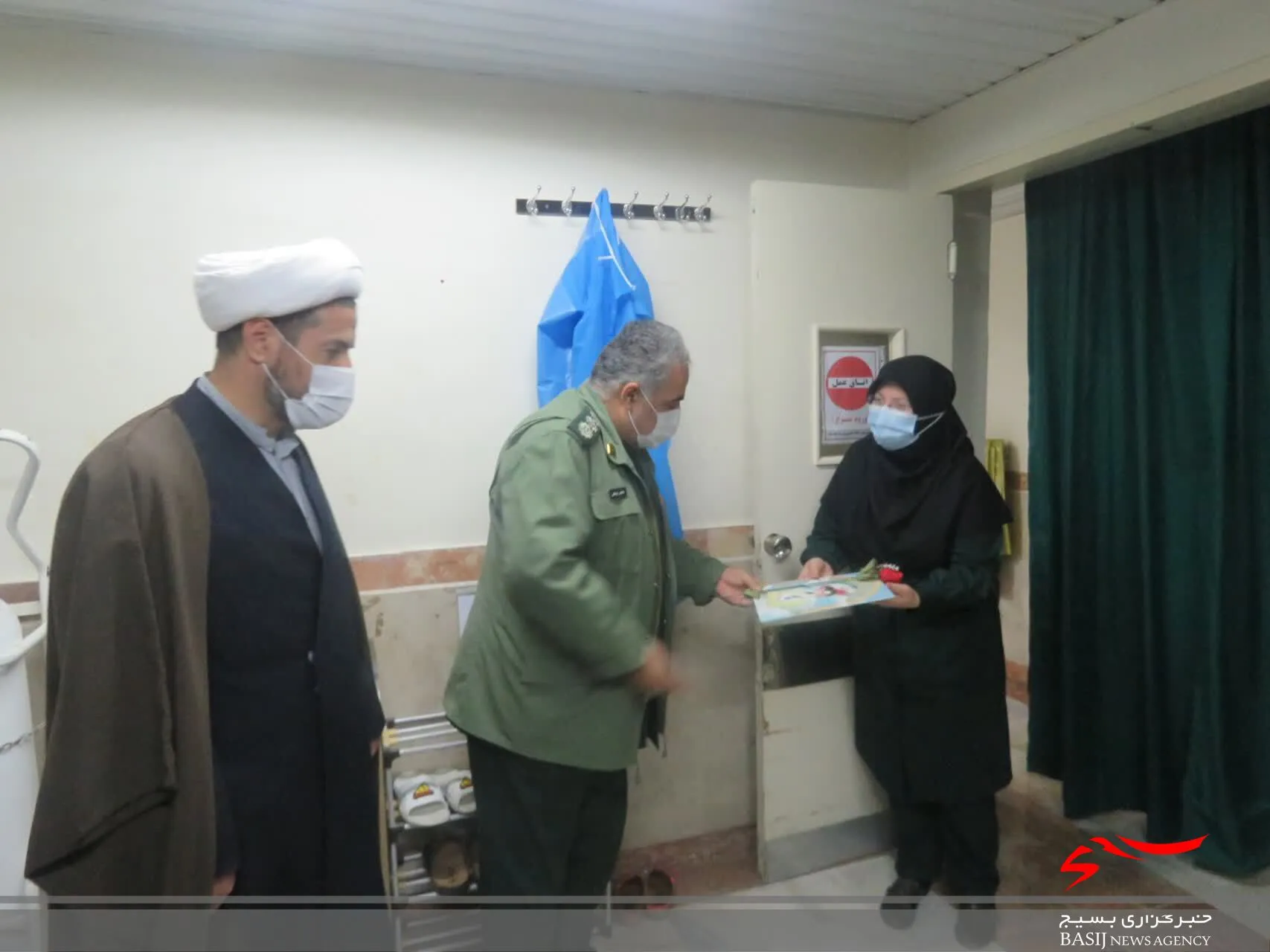 فرمانده سپاه پلدشت از پرستاران این شهرستان تجلیل کرد