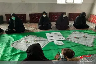 نشست روشنگری به مناسبت ایام فاطمیه در فامنین
