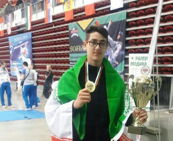 کسب اولین مدال بین‌المللی تاریخ تکواندو شهرستان نهاوند توسط آرمان مهدوی‌راد