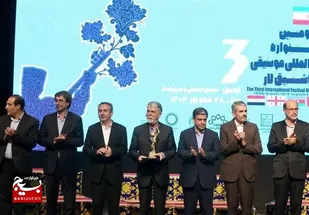 برگزیدگان جشنواره بین&zwnj;المللی موسیقی عاشیقلار در اردبیل تجلیل شدند