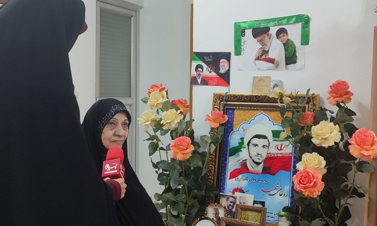 هشت سال جنگ، هشت سال انتظار؛ روایت مادری که دو بار برای فرزند شهیدش تشییع گرفت هشت سال جنگ، هشت سال انتظار؛ روایت مادری که دو بار برای فرزند شهیدش تشییع گرفت
