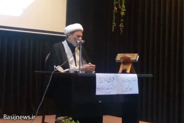 ۹ دی همبستگی امت با ولایت است