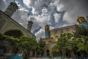 تلفیق زیبایی طبیعی و بنای تاریخی در شهر مناره&zwnj;ها