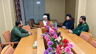 دیدار فرمانده و مسئول دفتر نمایندگی ولی فقیه سپاه ثارالله خارگ با امام جمعه اهل سنت