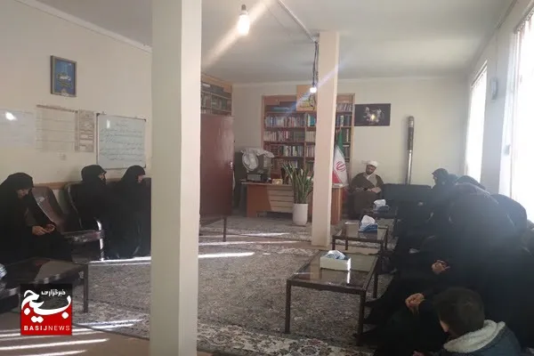 حضور فعال زنان در جامعه ضروری است