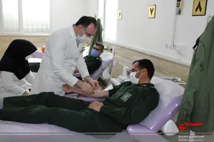اهدا خون توسط پایوران و بسیجیان سپاه ناحیه خلیل آباد