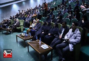 نخبگان مسئولیت پذیر باشند