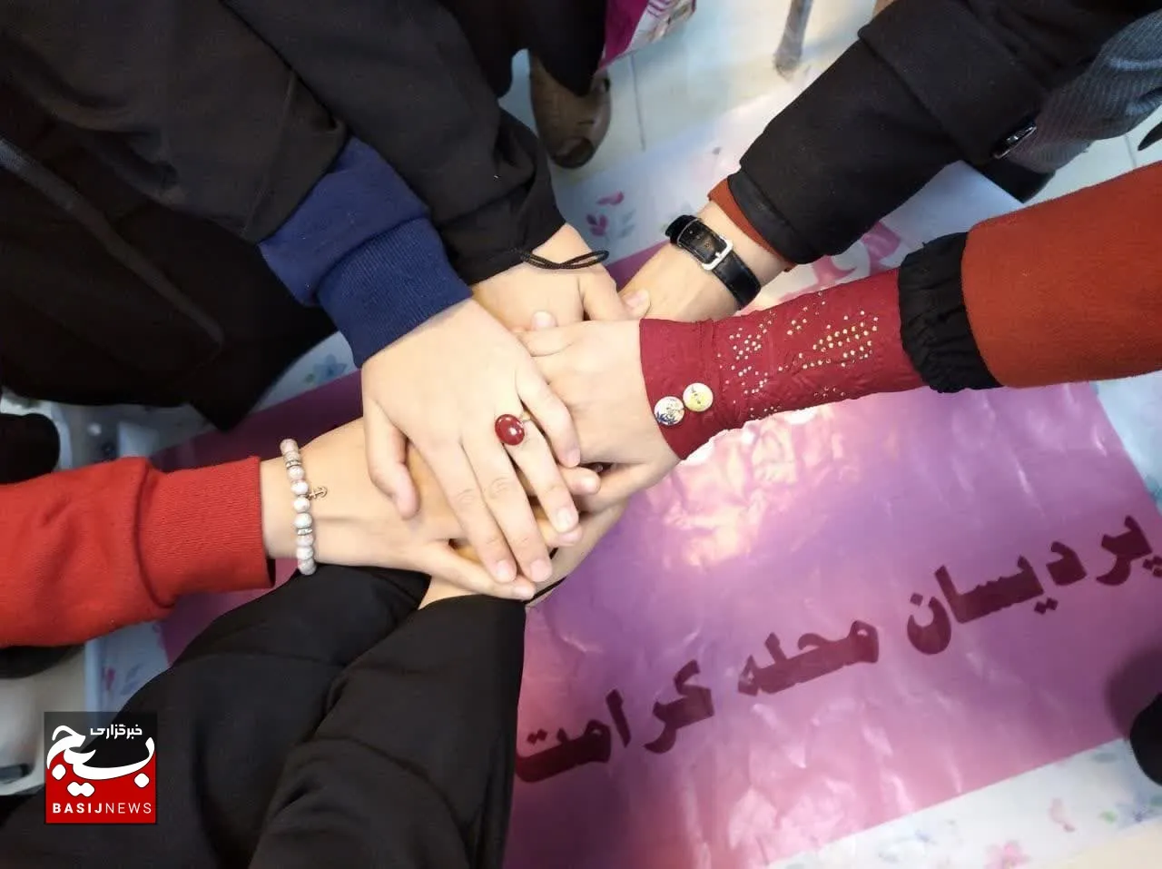 مشارکت بسیجیان پایگاه شهید همدانی برای رفع مشکلات محله عسکریه قم