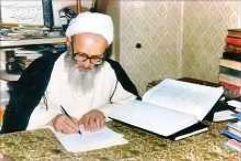 روایتی از نقش علامه حسن زاده در مهار غائله آمل