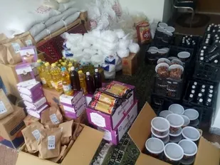 بسیجیان در میدان&zwnj;/تهیه و توزیع ۱۰۰ بسته معیشتی، بهداشتی در شاهرود