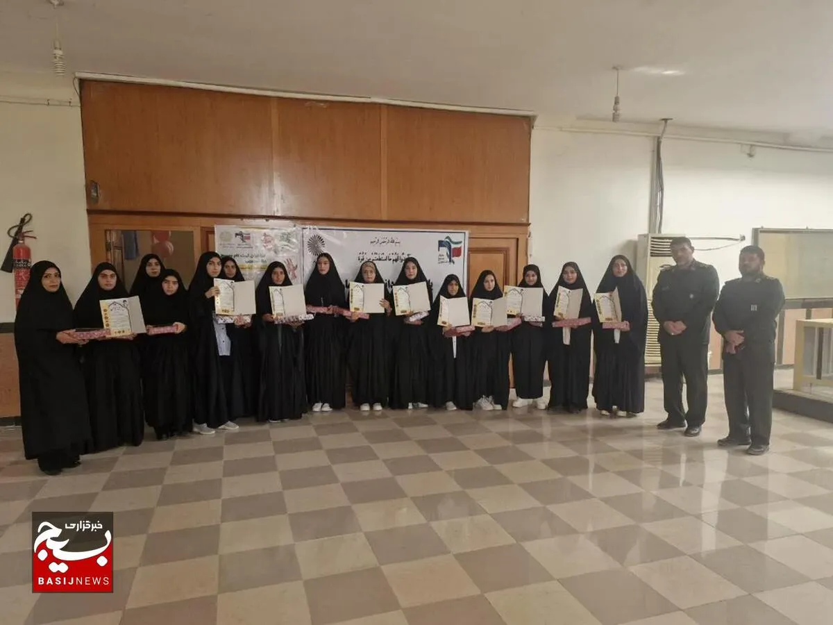 تجلیل از جهادگران علمی بسیج دانشجویی شادگان در هفته بسیج سازندگی