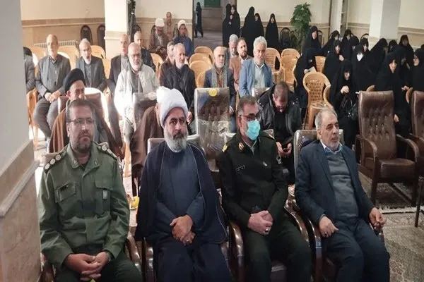 هیئت امناء مدارس علمیه امانت‌دار میراث انبیاء (ع) هستند