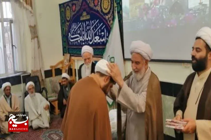 جهاد تبیین در برنامه‌های دهه فجر انقلاب اسلامی عینیت یابد
