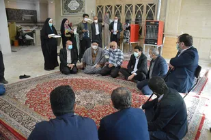 تجلیل نمایندگان از خانواده 4شهید امین آباد وحاجی آباد شهرری