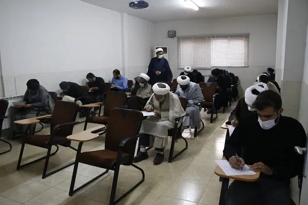 جذب و گزینش مبلغین توانمند برای فعالیت در دانشگاه‌های استان فارس