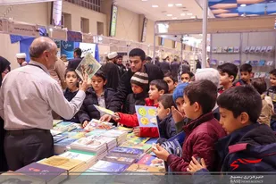 چهارمین روز از یازدهمین نمایشگاه ملی کتاب دفاع مقدس در قم